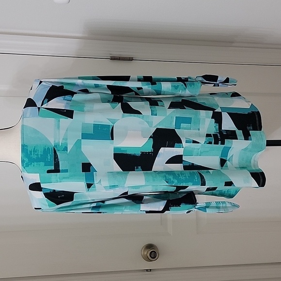 Alfani Size M Abstract Geometric Pattern Tunic w/ 3/4 Sleeves with Tie Cuffs - Picture 5 of 12